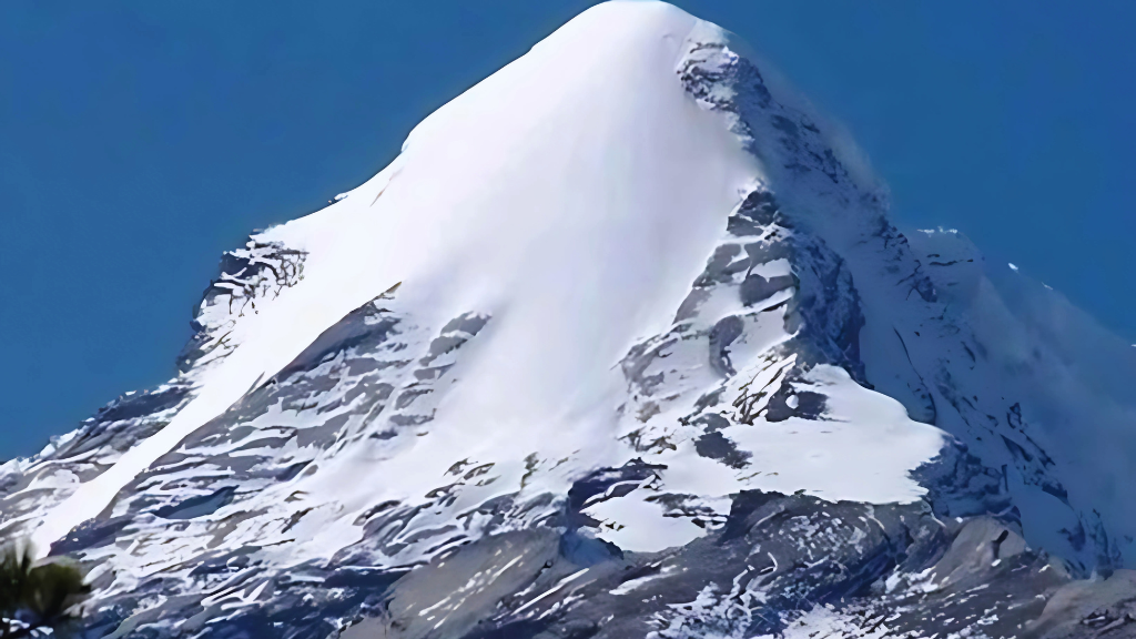 Pisang Peak & Thorong La Pass